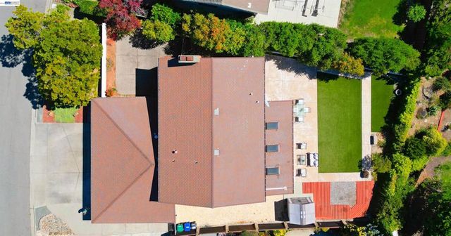 3585 Deer Park Ct, Hayward, CA 94542