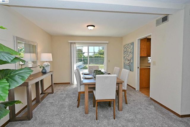 3585 Deer Park Ct, Hayward, CA 94542