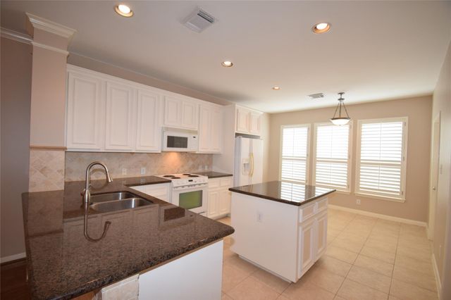 722 Memorial Heights Drive, Houston, TX 77007