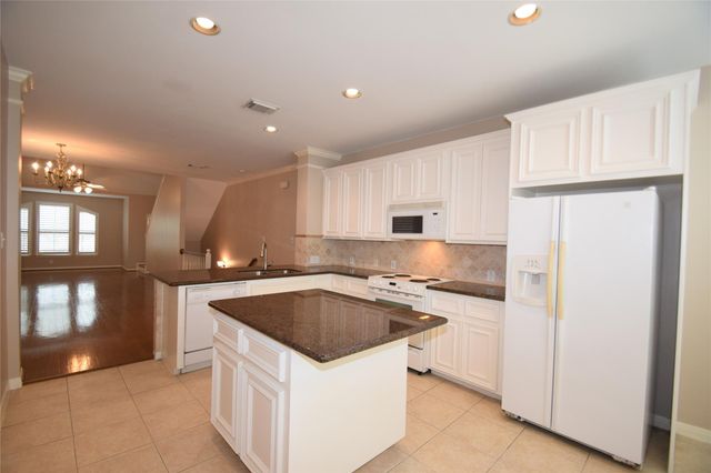 722 Memorial Heights Drive, Houston, TX 77007