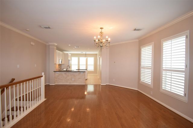 722 Memorial Heights Drive, Houston, TX 77007