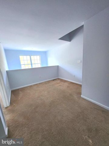 302 HIDDEN, Blackwood, NJ 08012