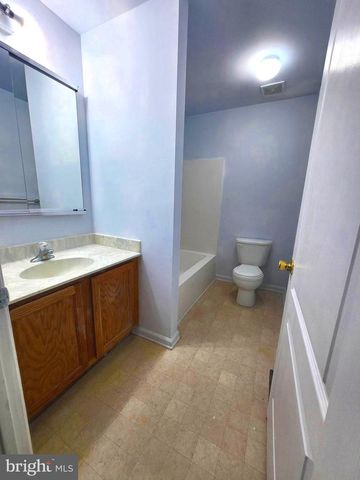 302 HIDDEN, Blackwood, NJ 08012