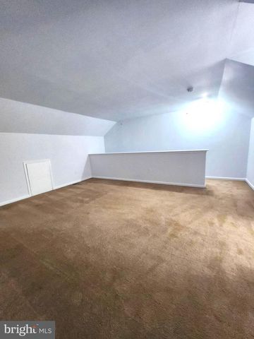 302 HIDDEN, Blackwood, NJ 08012