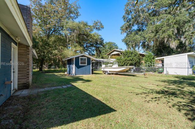 313 1st Ave, Ridgeland, SC 29936