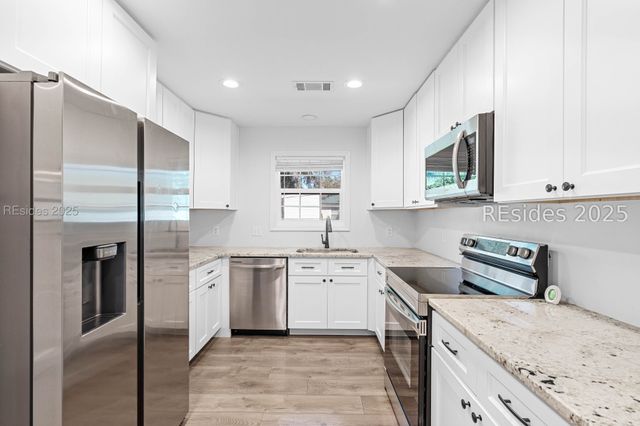 313 1st Ave, Ridgeland, SC 29936