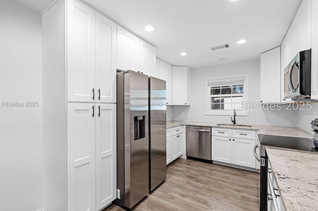 313 1st Ave, Ridgeland, SC 29936