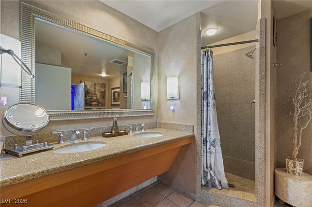 211 East Flamingo Road 803, Las Vegas, NV 89169