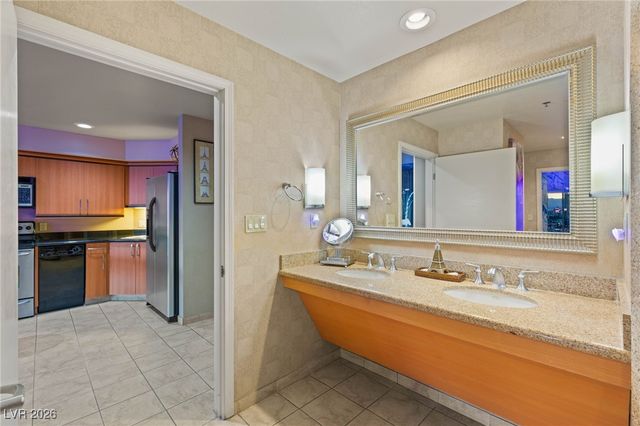 211 East Flamingo Road 803, Las Vegas, NV 89169