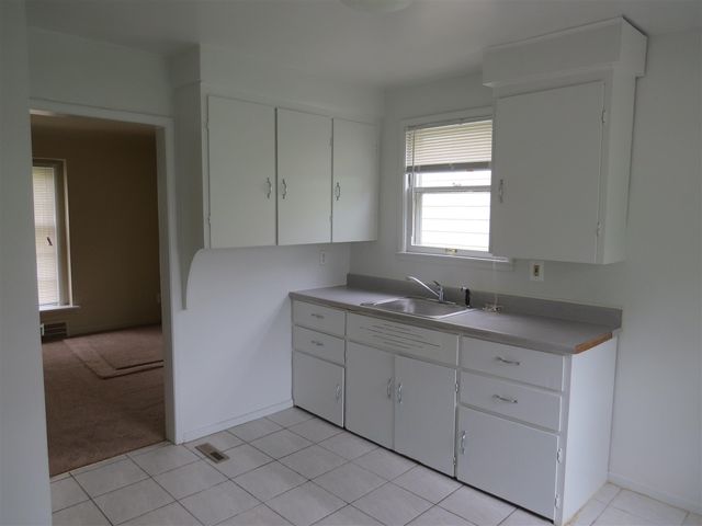 17538 Matthews Street, Riverview, MI 48193