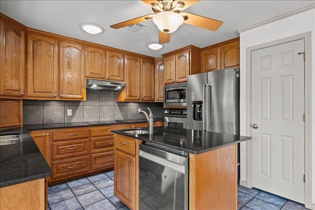 1703 Wofford DR, Burnet, TX 78611