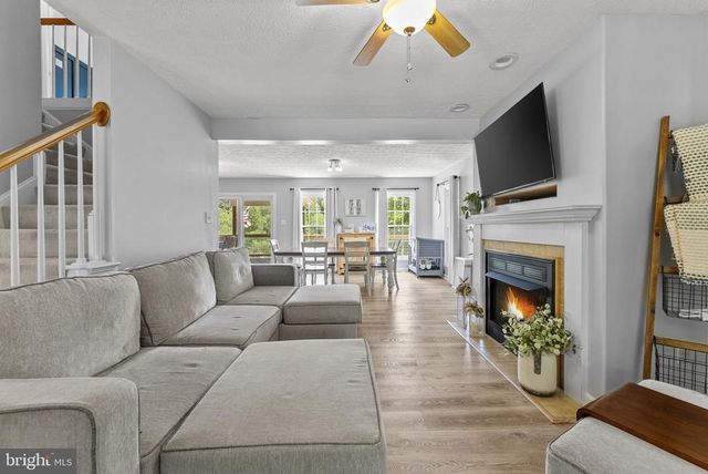 1515 DESERT RD, Reva, VA 22735