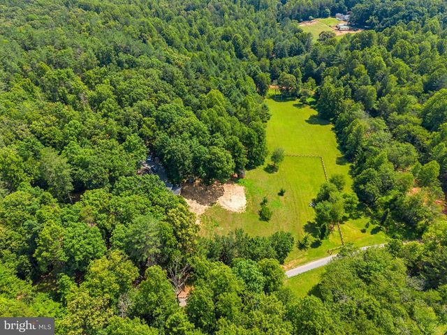 1515 DESERT RD, Reva, VA 22735