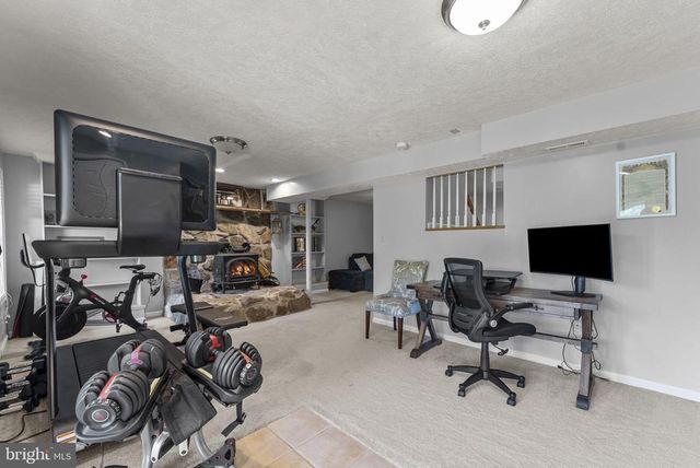 1515 DESERT RD, Reva, VA 22735