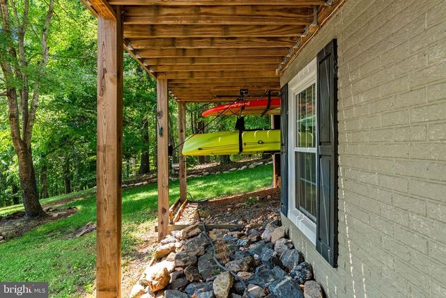 1515 DESERT RD, Reva, VA 22735
