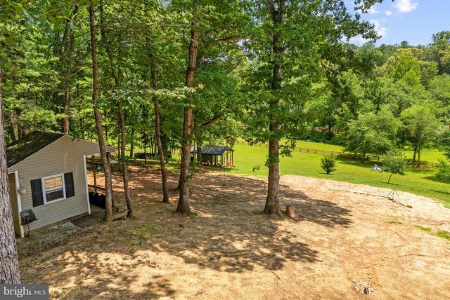 1515 DESERT RD, Reva, VA 22735