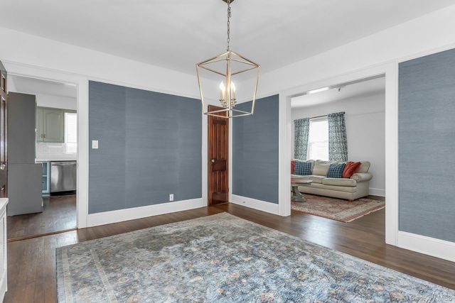 42 Nassau Avenue, Glen Cove, NY 11542