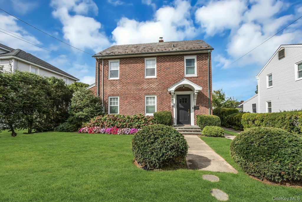 42 Nassau Avenue, Glen Cove, NY 11542 — exterior
