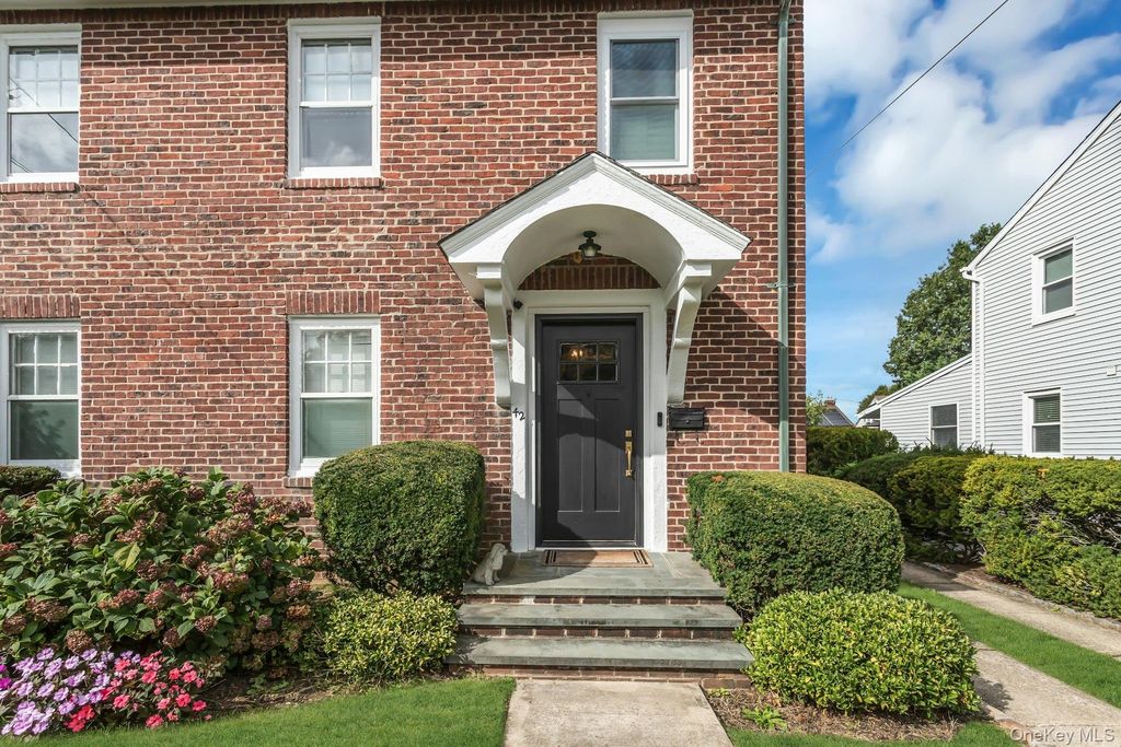 42 Nassau Avenue, Glen Cove, NY 11542 — photo 4