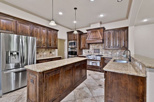 7405 Eagle Ridge Circle, Fort Worth, TX 76179
