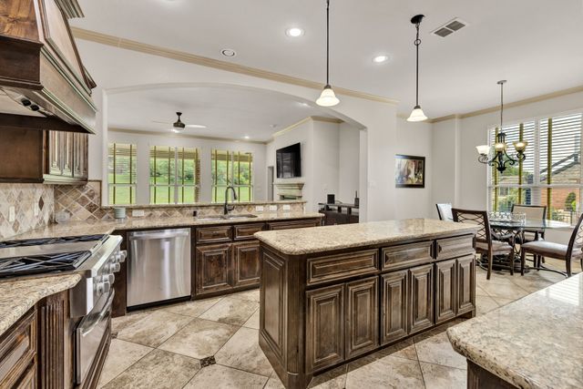 7405 Eagle Ridge Circle, Fort Worth, TX 76179