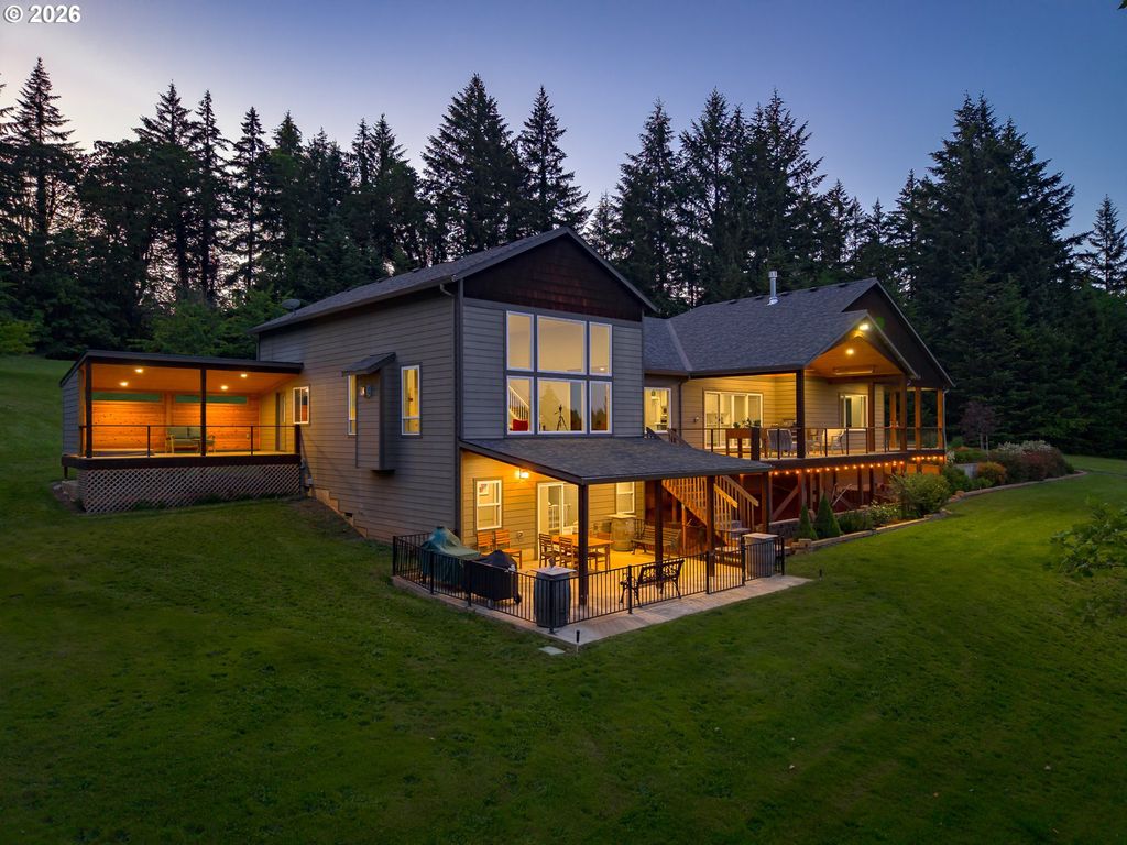 Image 1 of property listing at 19475 Sw POWERHOUSE HILL Rd, Mc Minnville, OR 97128