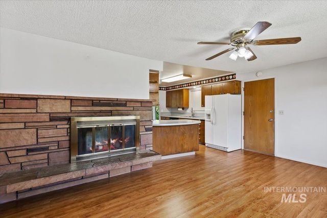 8515 W Valley View Drive, Boise, ID 83704