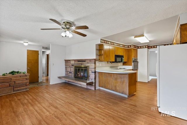 8515 W Valley View Drive, Boise, ID 83704