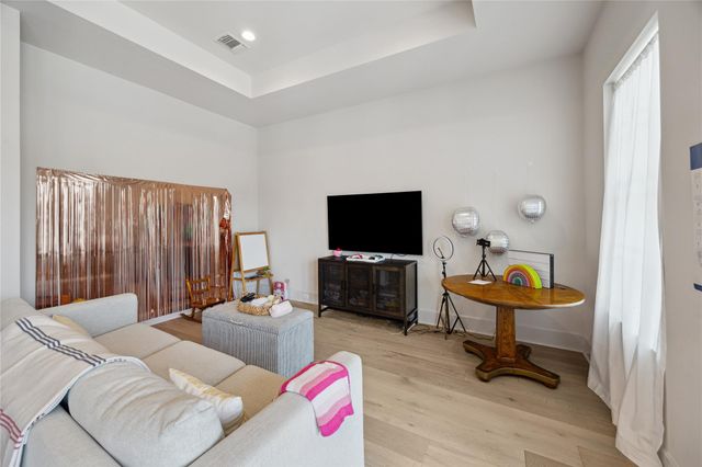 110 Wellington Row Road, Houston, TX 77024