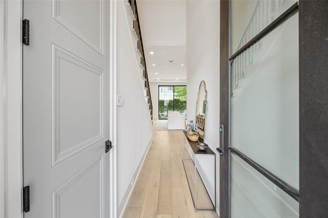 110 Wellington Row Road, Houston, TX 77024