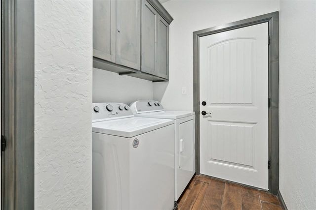 7622 NE Highland Hills Dr, Elgin, OK 73538