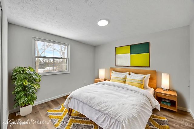 12167 Glencrest Court, Cincinnati, OH 45251