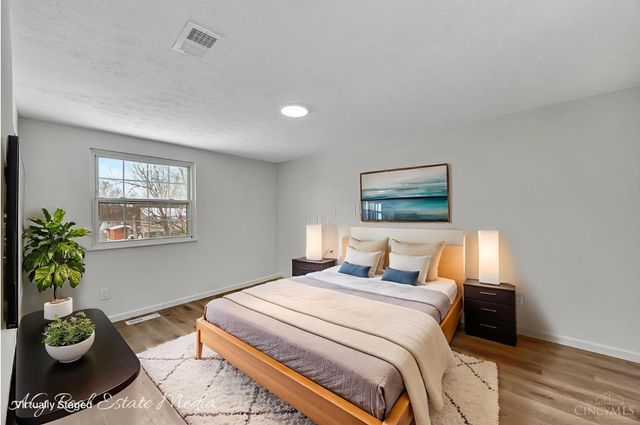 12167 Glencrest Court, Cincinnati, OH 45251