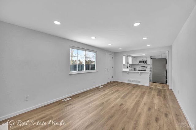 12167 Glencrest Court, Cincinnati, OH 45251