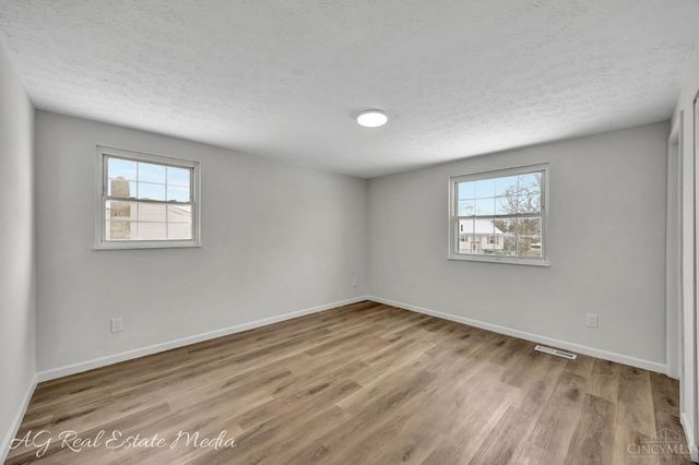 12167 Glencrest Court, Cincinnati, OH 45251