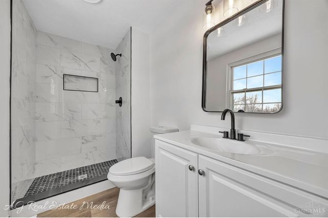 12167 Glencrest Court, Cincinnati, OH 45251