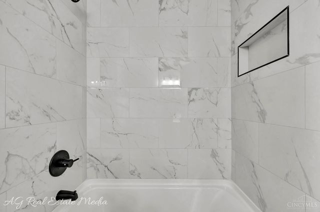 12167 Glencrest Court, Cincinnati, OH 45251