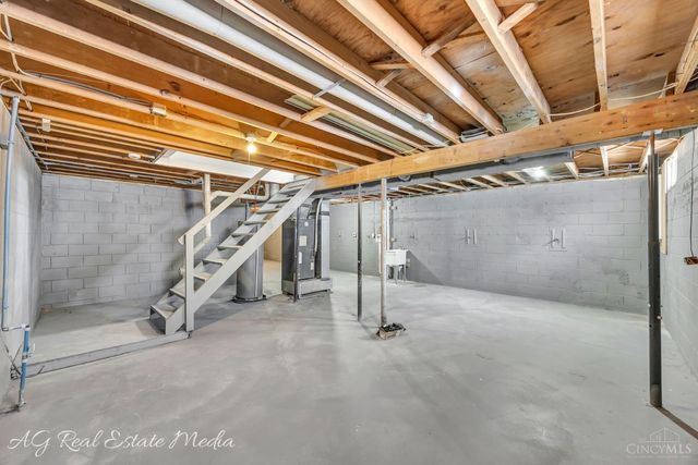 12167 Glencrest Court, Cincinnati, OH 45251