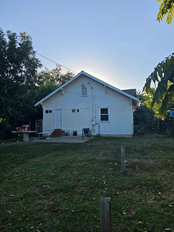 940 Vermont St, Gridley, CA 95948