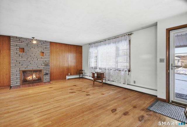 66 Bridgeview Place, Stratford, CT 06614