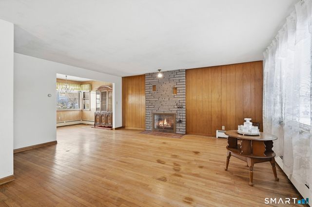 66 Bridgeview Place, Stratford, CT 06614