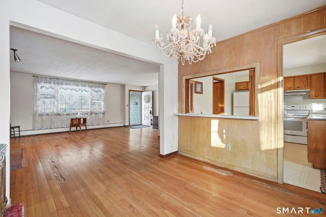 66 Bridgeview Place, Stratford, CT 06614