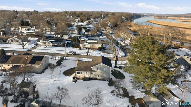 66 Bridgeview Place, Stratford, CT 06614