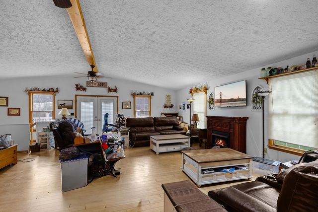 37 Westerfield Lane, Vanceburg, KY 41179