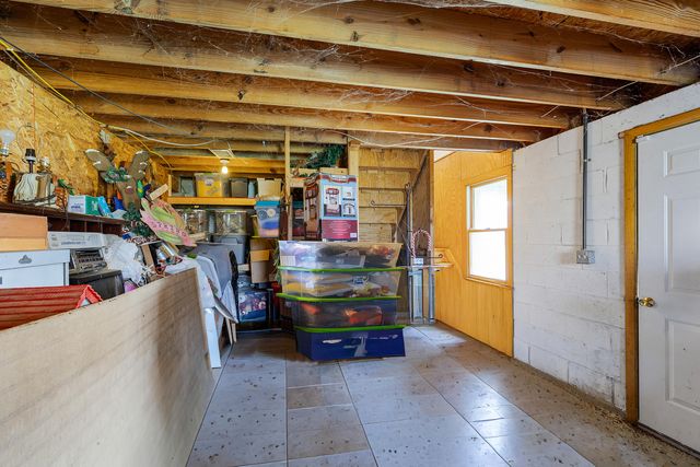 37 Westerfield Lane, Vanceburg, KY 41179