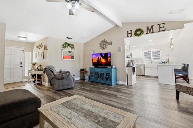 1073 Wickel St, Turlock, CA 95382