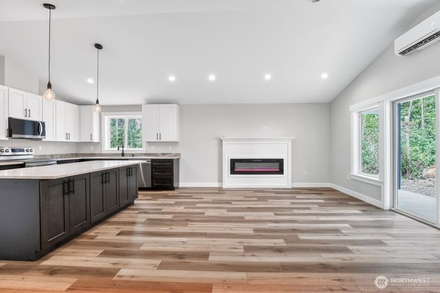 286 Seashore Street SW, Ocean Shores, WA 98569