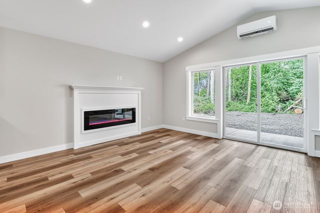 286 Seashore Street SW, Ocean Shores, WA 98569