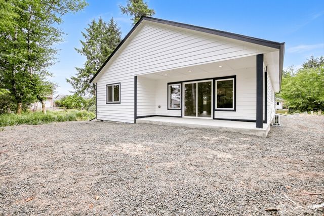 286 Seashore Street SW, Ocean Shores, WA 98569