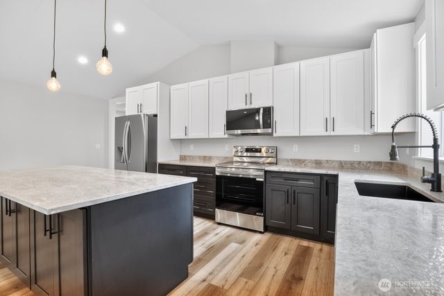 286 Seashore Street SW, Ocean Shores, WA 98569